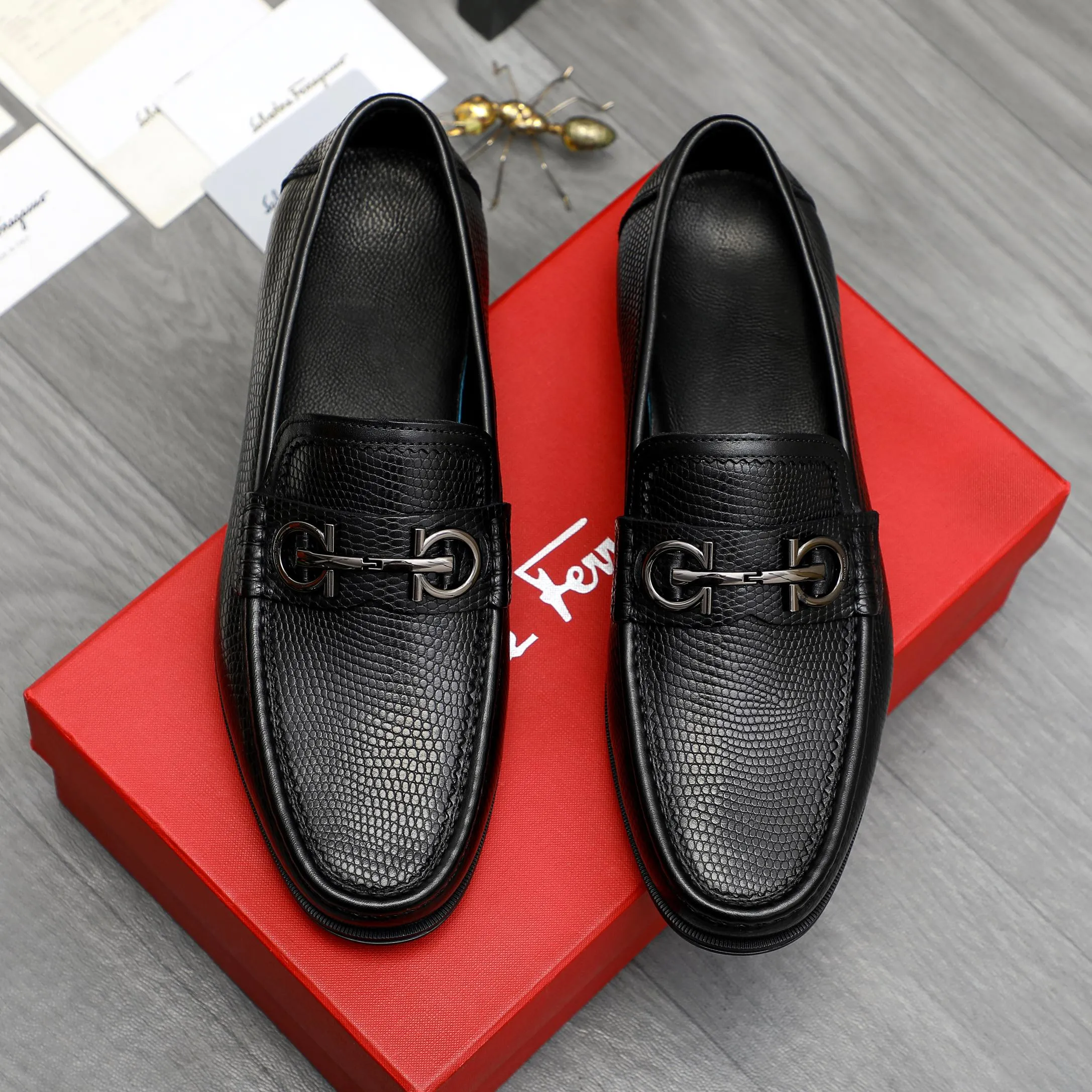 Men's shoes 💰p442 Product trademark: Ferragamo " Ferragamo ] Business slip-on leather shoes Regular size: 38-46 (45.46 custom-made, non-returnable) Product materials: Selected grained cowhide upper, cowhide lining, rubber outsole